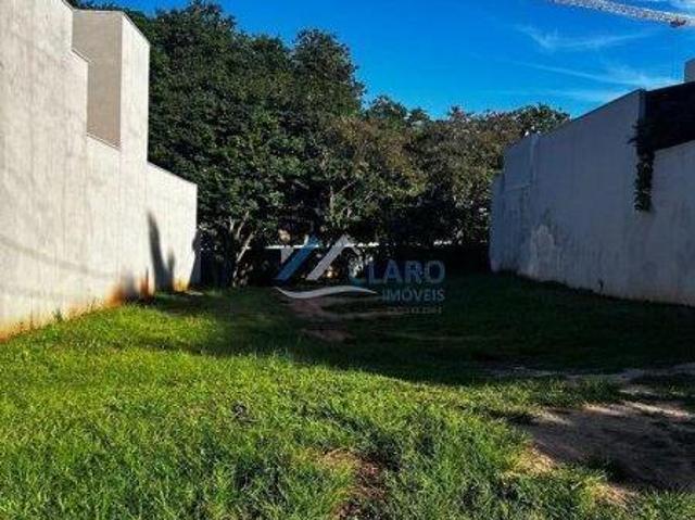 Terreno para venda em Residencial Villaggio de 330.00m²