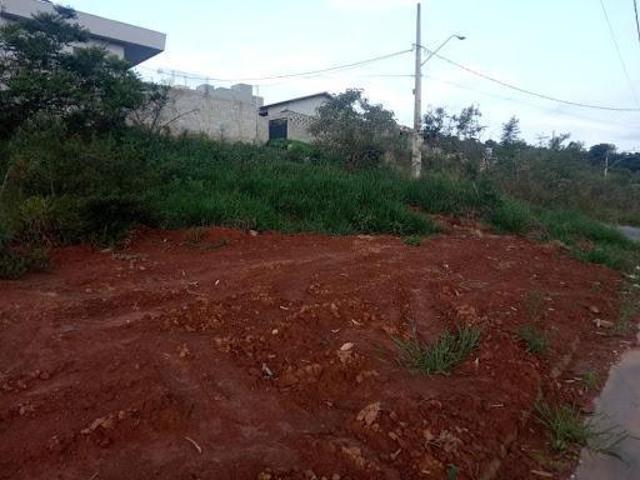 Terreno para venda em Vale dos Coqueiros, Varginha