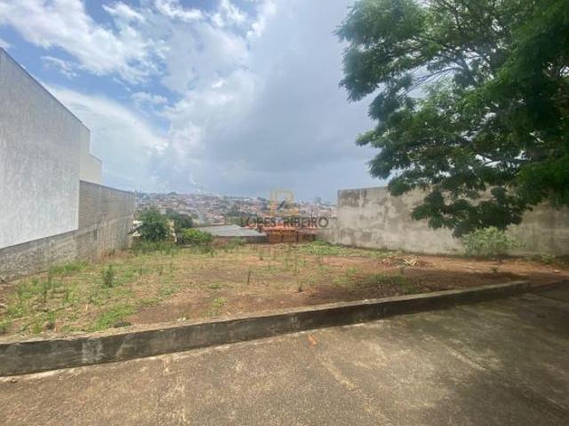 Terreno para venda em Vila Cidade Jardim de 250.00m²