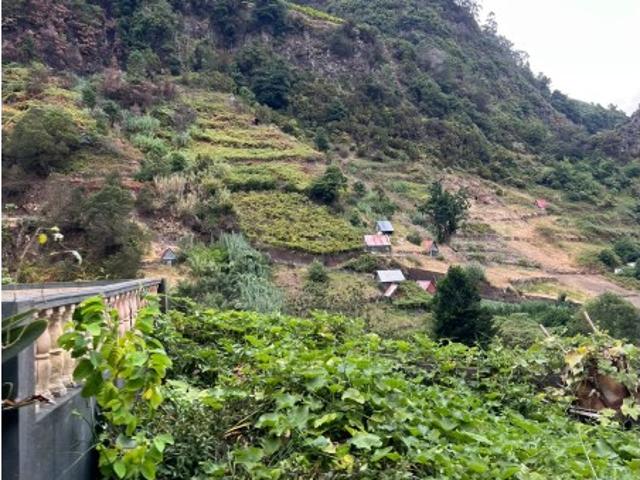 Terreno para venda no Faial Santana