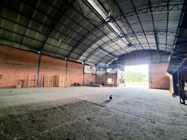 Terreno + Pavilhão + 5 casas + Açude Bairro Roselândia