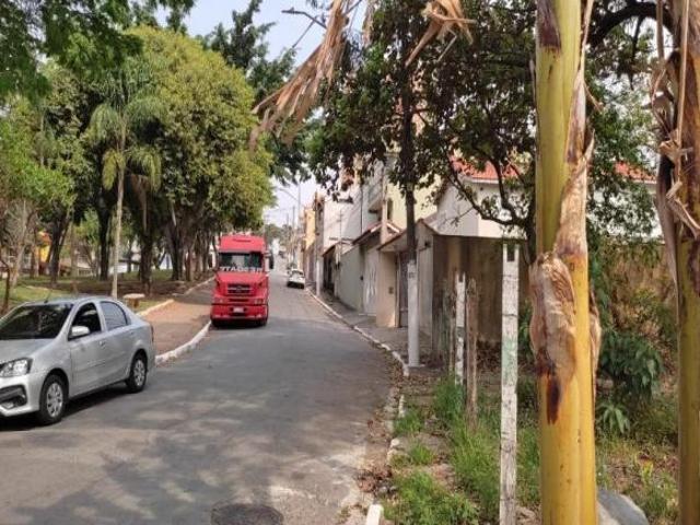 TERRENO PLANO MEDINDO 1.580 M² RUA DOMINGOS MANOEL, 33 VILA PARANAGUÁ. ÓTIMA LOCALIZAÇÃO!ATRÁS DO