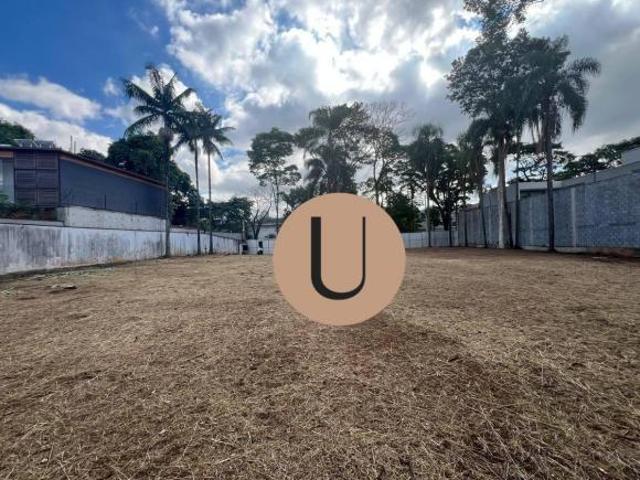 Terreno Plano na Zona ZER 1 Jardim Paulistano, com 1575 m² e uma destratada de 34,50 m