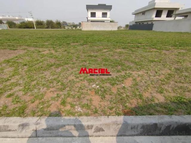 Terreno plano no condomínio Vereda dos Campos quadra G