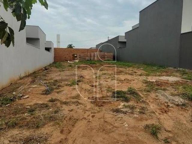 Terreno plano à venda no Vila Flora 3 em Marília