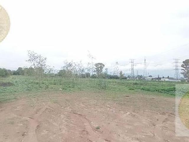 Terreno plano cerca de zona industrial