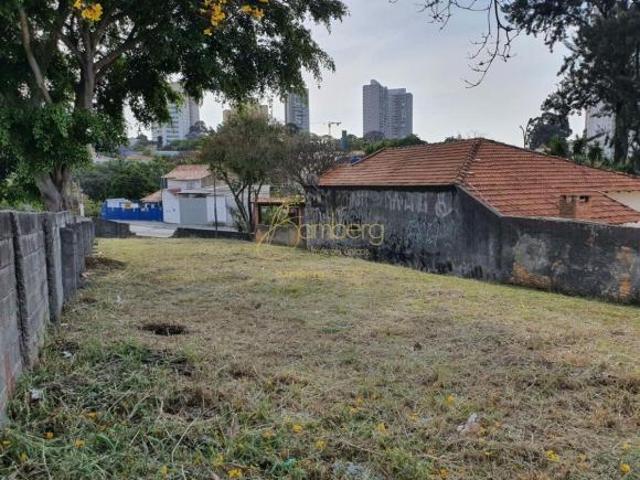 Terreno plano de Esquina 415,0 metros