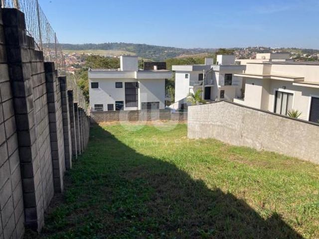 Terreno Plano de 457 m² à Venda em Condomínio Fechado em Valinhos/SP