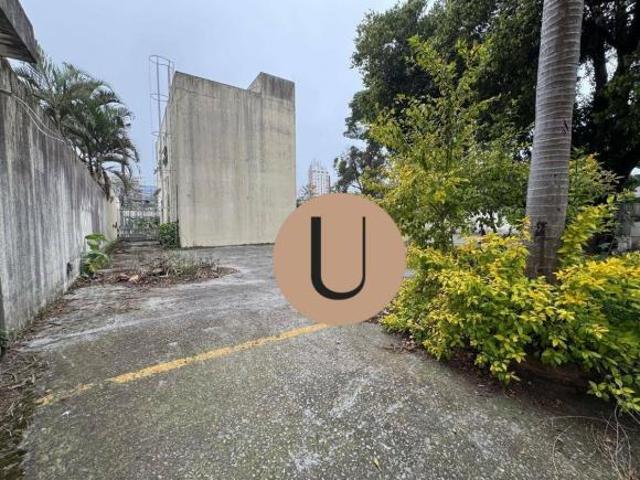 Terreno plano de 5.080,00 m² está registrado em 5 matrículas, e na Secretaria da Fazenda da Prefeitu