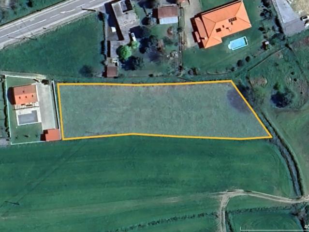 Terreno plano em Ferreira