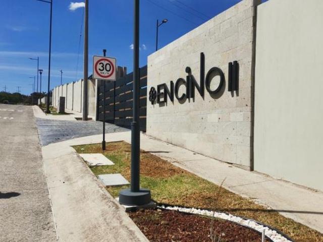 TERRENO PLANO EN VENTA BUGAMBILIAS 2° SECCIÓN DENTRO DE COTO