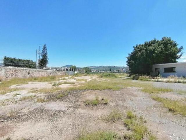 Terreno PLANO en VENTA con USO DE SUELO MIXTO en Av. Paseo Constituyentes, Corregidora, Querétaro