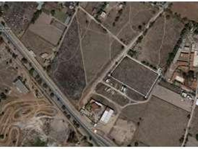 Terreno Plano en Venta en Estado de México, con Uso de Suelo Mixto