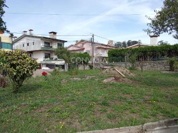 Terreno plano, para construção de moradia térrea, no Castêlo da Maia