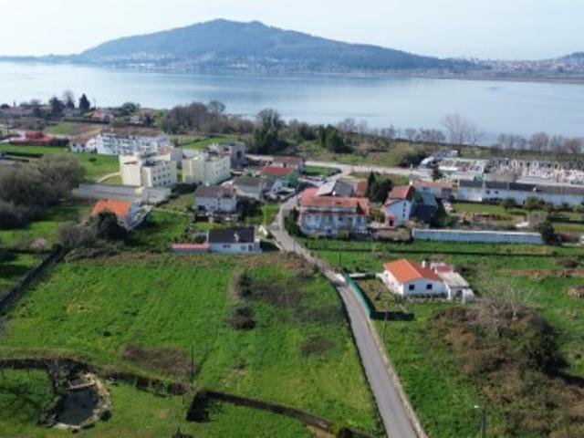 Terreno plano para construção