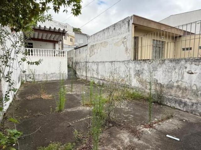 Terreno plano, Santa Paula, casa antiga no lote