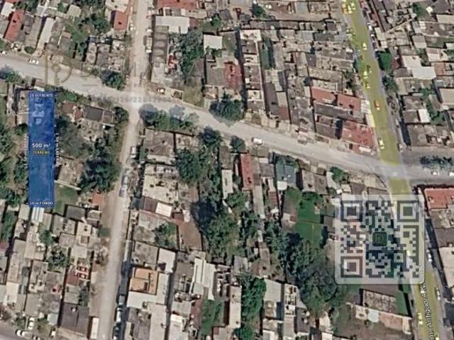 Terreno plano sobre calle pavimentada en venta cerca de avenida comercial, Xalapa, Veracruz