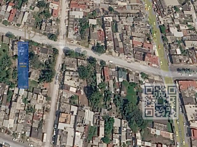Terreno plano sobre calle pavimentada en venta cerca de avenida comercial, Xalapa, Veracruz