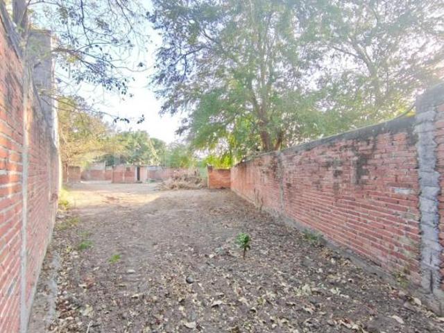 Terreno Plano y Bardeado En Venta en el Moralete Colima