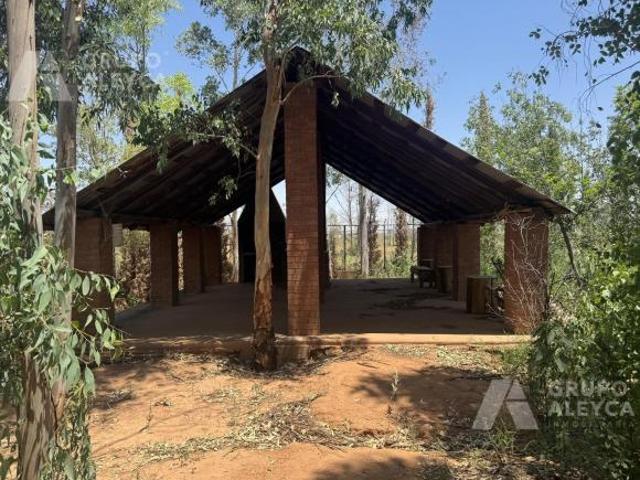 Terreno por atrás del siroco