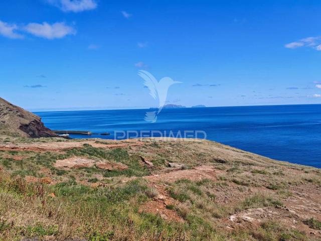 Terreno Premium com Vista Mar no Caniçal Ideal para Projeto Turìstico