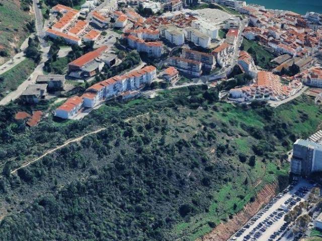 Terreno Premium em Sesimbra com Vista Mar 9.000m2 Construção Estudo para 94 Fogos Oportunidade