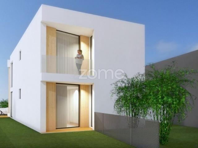 Terreno |Projeto Aprovado para Moradia Bi Familiar T2 | Gaf. da Nazaré