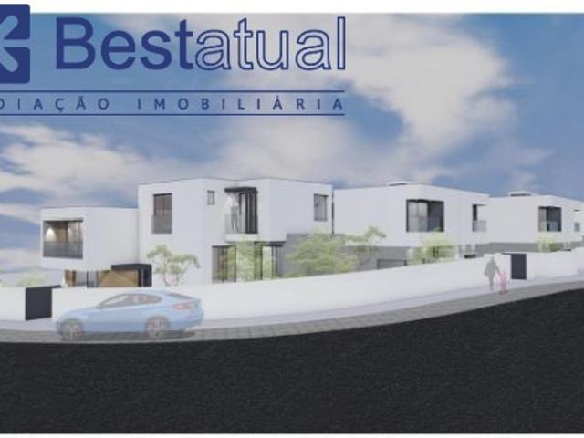 Terreno Projeto/Especialidades para 60 Apartamentos A 1 KM Praia de Francelos