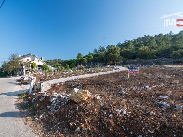 TERRENO RUSTICO COM AREA DE 800 M2 COM VIABILIDADE PARA CONSTRUÇÃO EM BOUCEIROS PORTO DE MOS LEIRIA