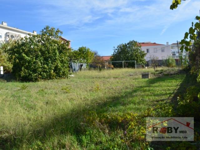 Terreno rústico com possibilidade de passar a urbano, com 2000 m2