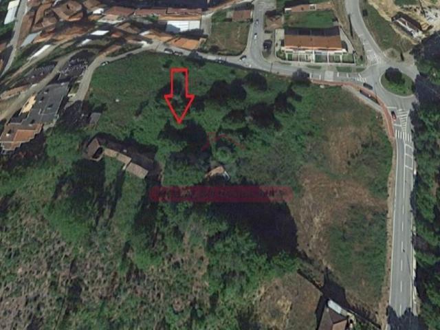 Terreno rústico com potencial construtivo