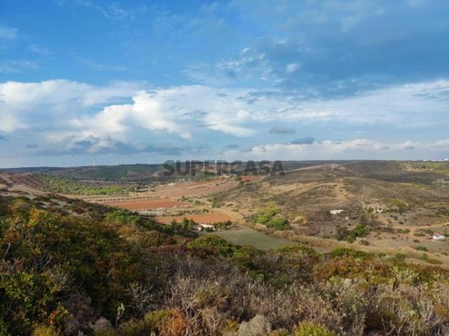 Terreno Rústico com Vista Desafogada