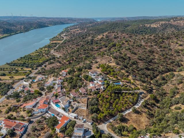 Terreno Rustico com Vista Rio Guadiana e Proximidade às Praias do Algarve