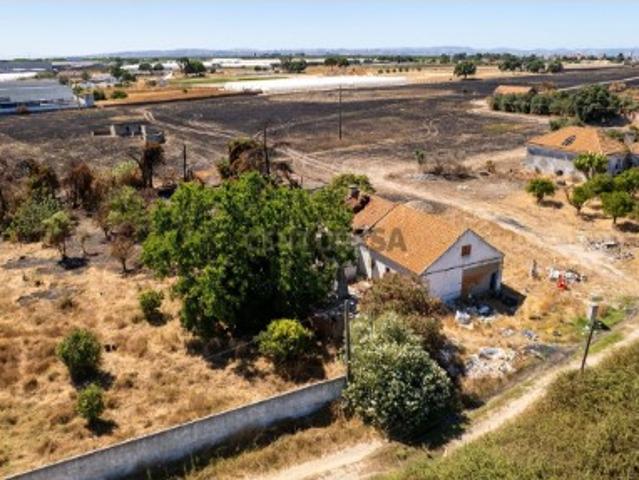 Terreno Rústico com 10.105 m² em Zona Industrial Montijo Excelente Investimento!