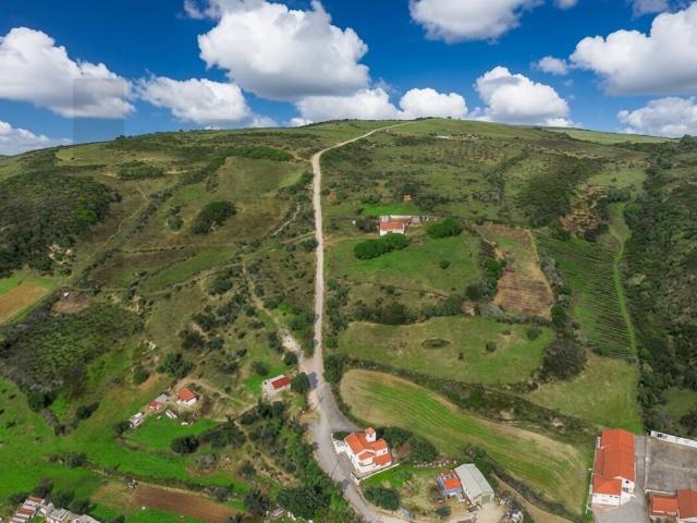 Terreno Rústico com 11.480 m² em Santiago dos Velhos