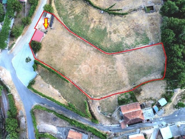 Terreno Rústico com 2433 m2 e anexo 39 m2 Covelo Gerês, Montalegre