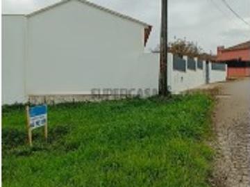 Terreno rústico com 370 m2, na Benedita, inserido em zona rural de transição