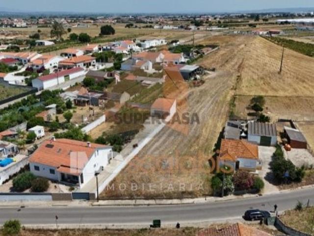 Terreno Rústico com 3.040 m² em Alpiarça Aires com viabilidade de construção