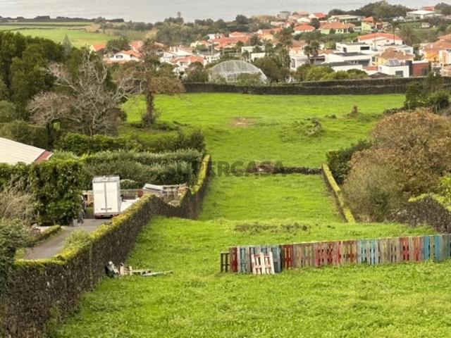 Terreno Rústico com 8.200 m2 e Vista Mar em Capelas