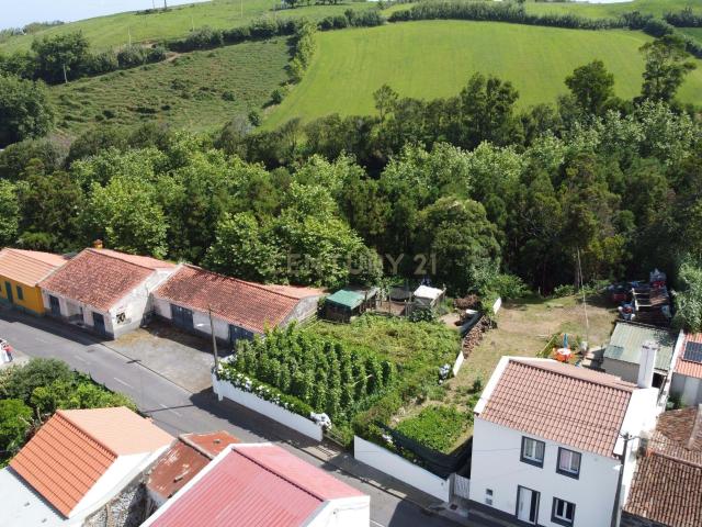 TERRENO RÚSTICO À VENDA – LOMBA DA MAIA