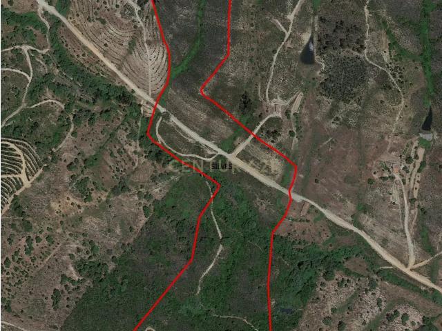 Terreno rustico de 11 hectares na zona de Santa Maria na Freguesia de São Marcos da Serra