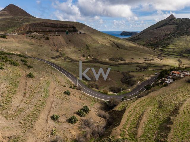 Terreno Rústico de 2480m2 em Serra de Fora, Porto Santo