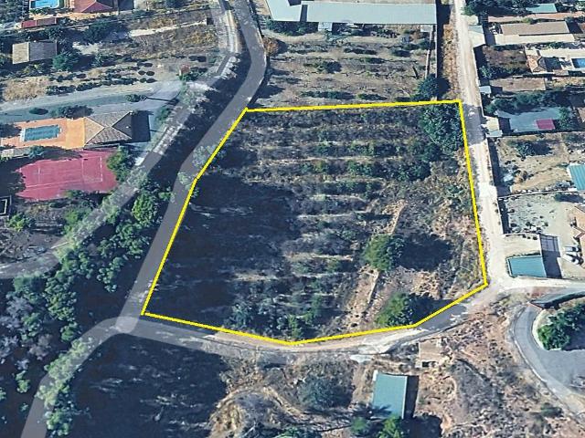 Terreno rústico de 7.040 m2 con servicio de riego en Sangonera la Seca
