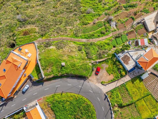 Terreno Rústico de 603 mts2 com Vista Mar em Campanário