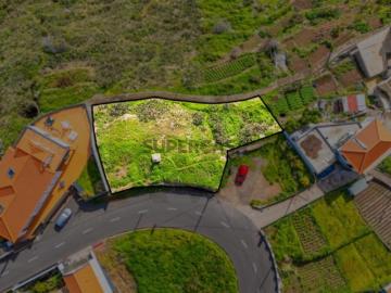 Terreno Rústico de 603 mts2 com Vista Mar em Campanário
