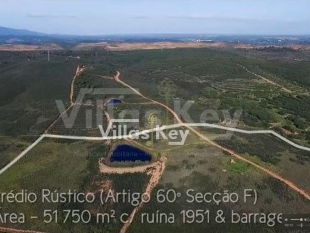 Terreno rústico em Mexilhoeira Grande