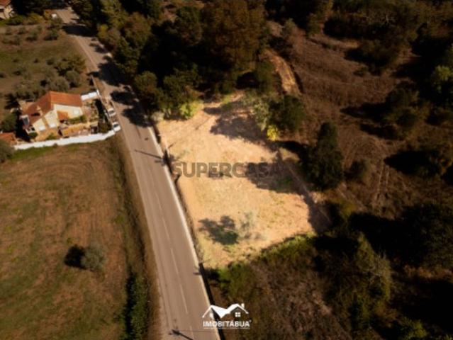 Terreno rústico em Secarias junto à Estrada Principal