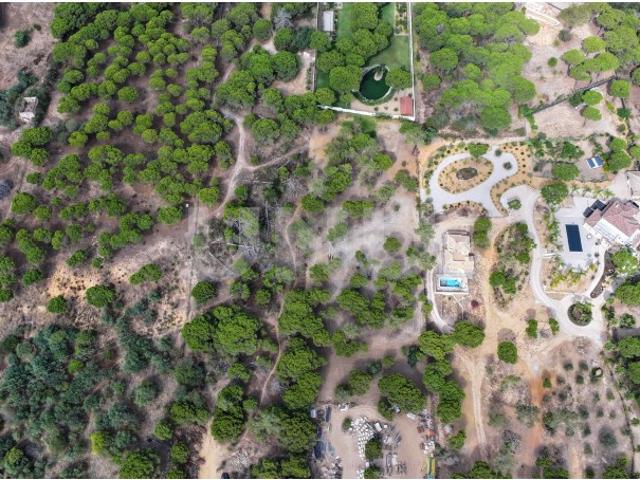 Terreno Rústico localizado na Quinta do Lago | Algarve