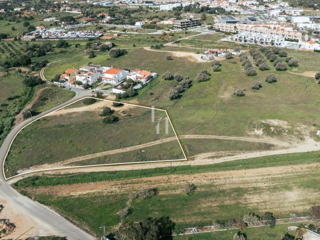 Terreno Rústico para venda com 5.840 m², em Albufeira