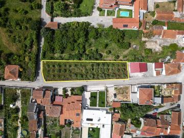 Terreno rústico urbanizável para construção de moradia unifamiliar